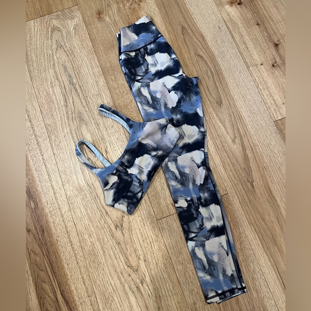 alo vapor high waist leggings and bra set